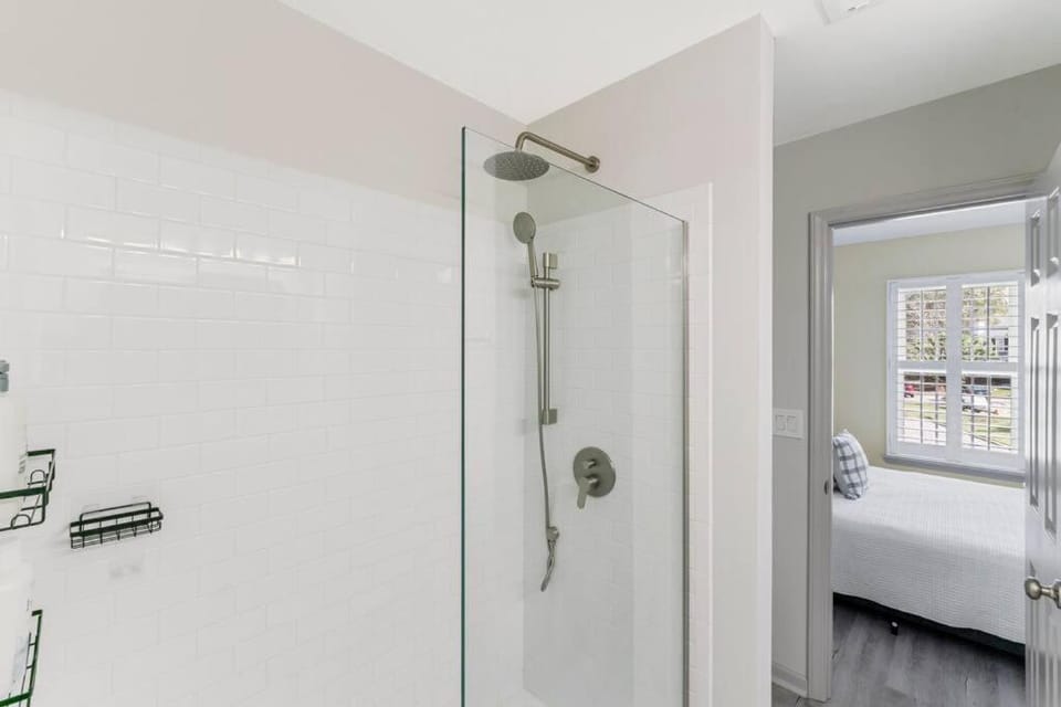 Golf Oasis Modern Townhome! House in Charlotte