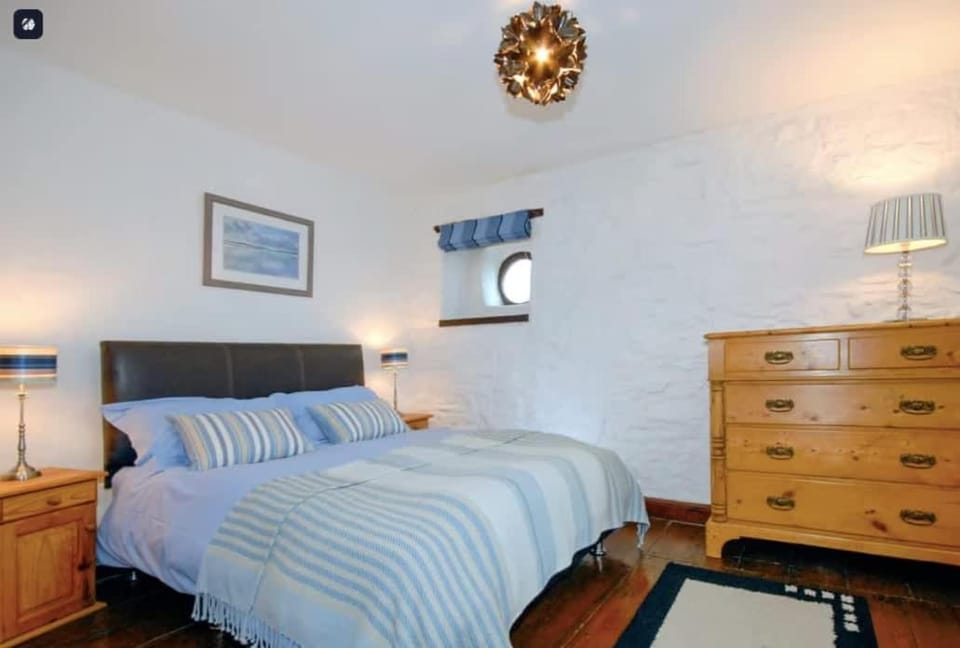 Trefrane Lodge House in Nolton and Roch
