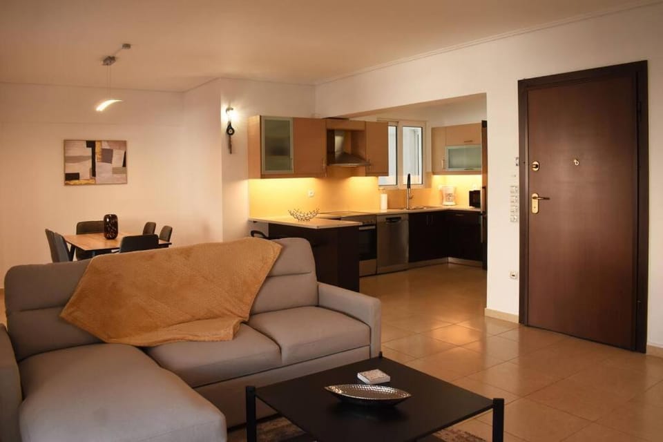 Kitchen or kitchenette, Living room, Dining area