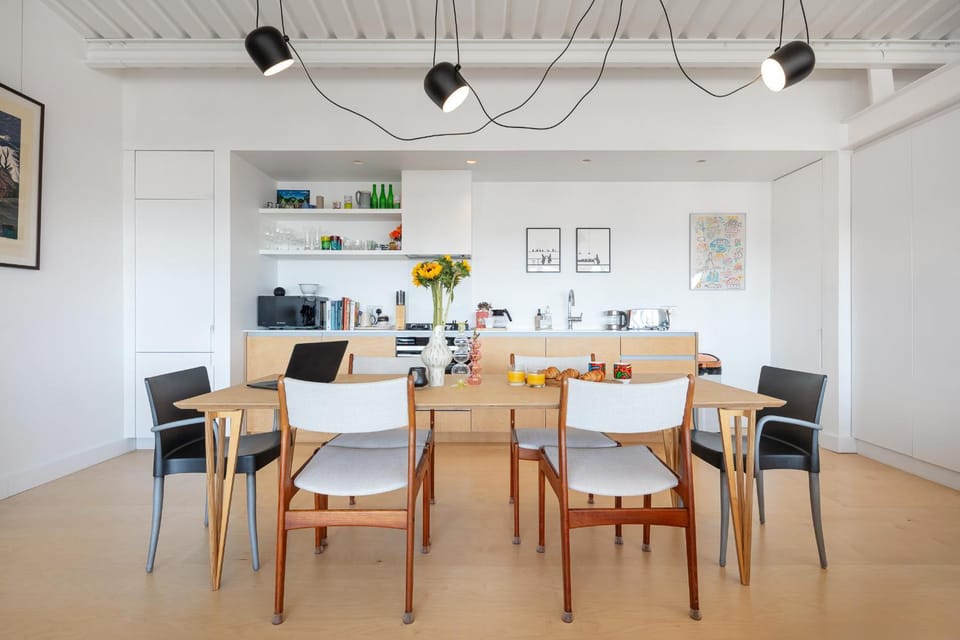 Coffee/tea facilities, Kitchen or kitchenette, Dining area