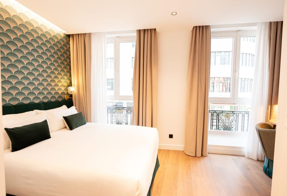 Bed, Photo of the whole room