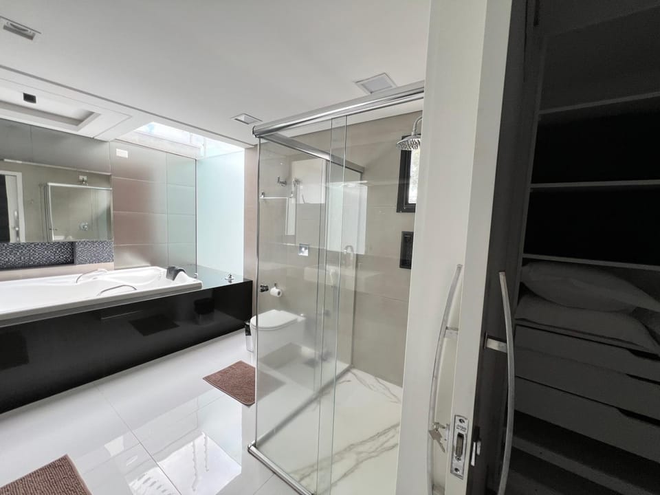 Bathroom, Bath
