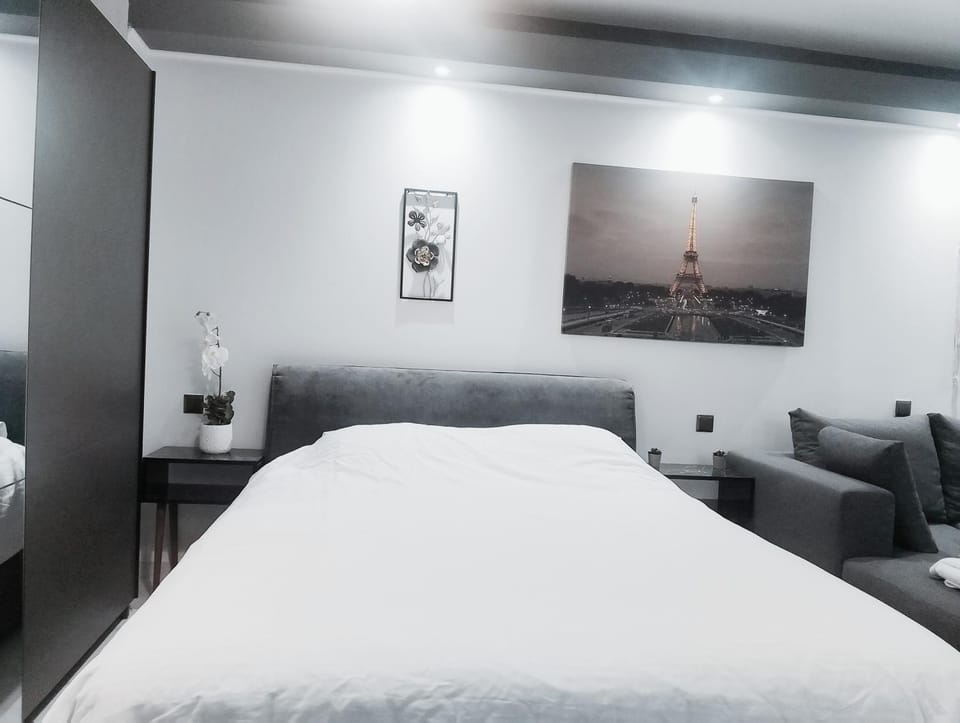 Living room, Bedroom