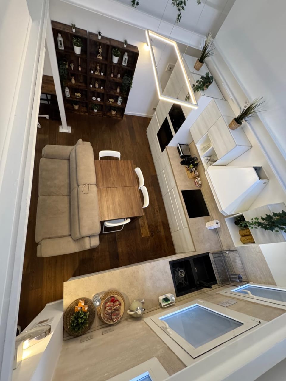 DEA DREAMS - Lofty Marghera House in Milan