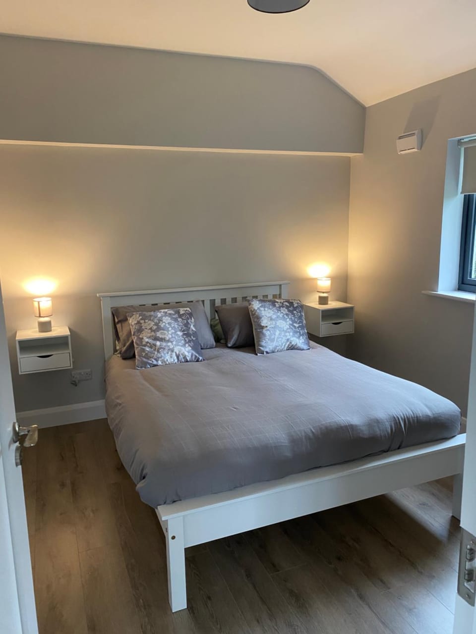 2 kingsize bedrooms at Castle View House Apartment in County Clare