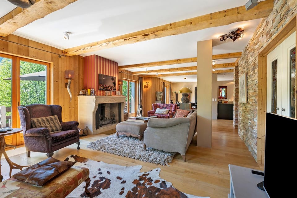 Property building, Living room