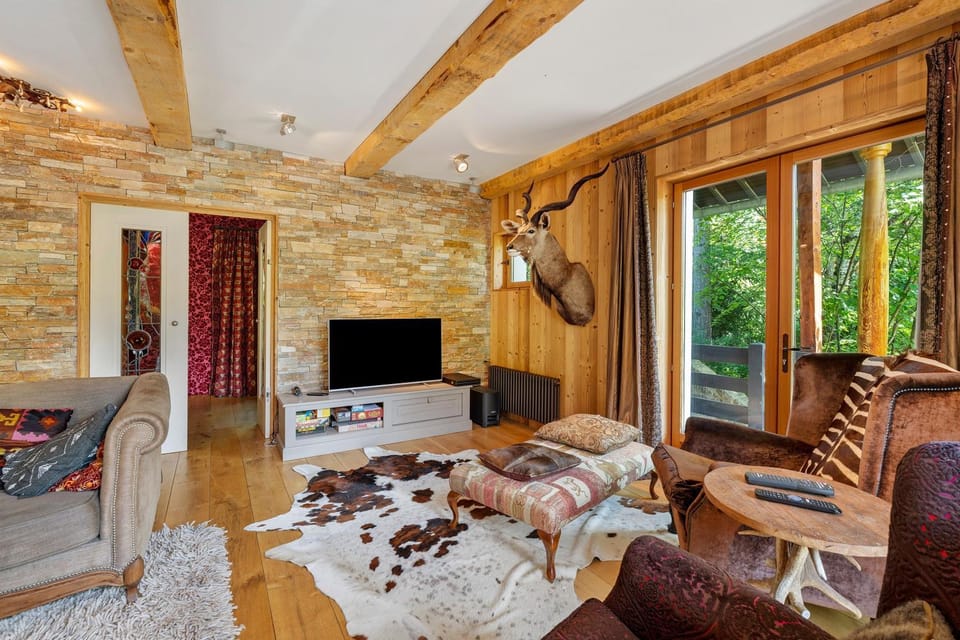 Property building, Living room