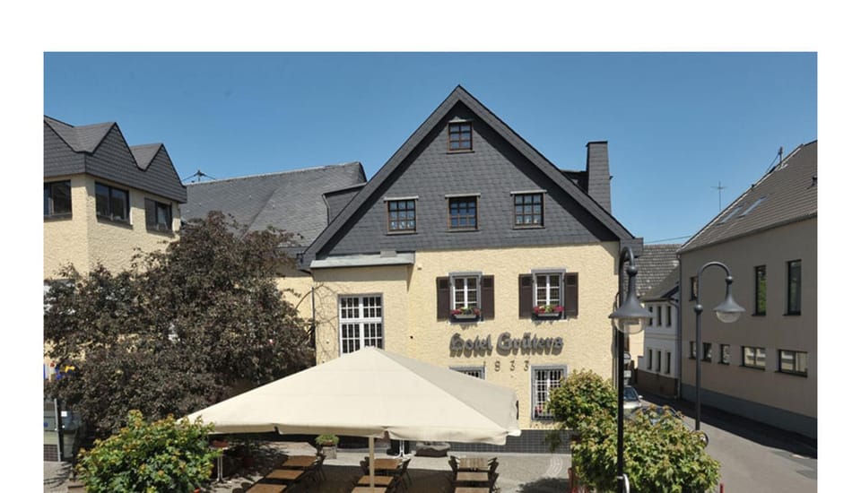 Property building, Day