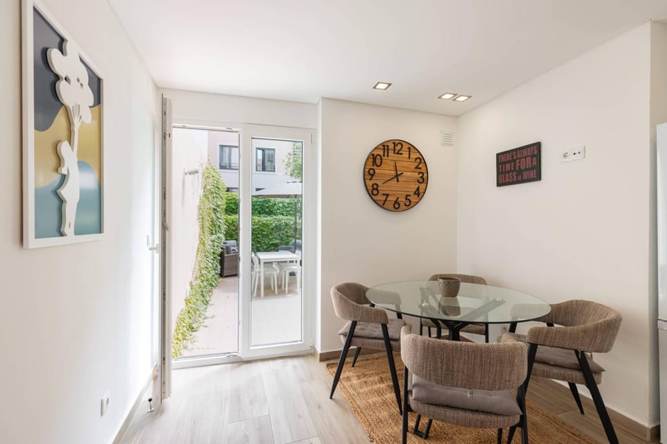 156 Banksy Oasis Terrace Apartment in Lisbon
