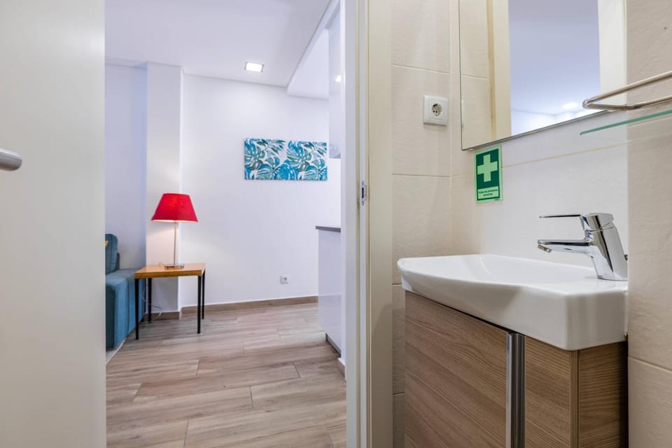 156 Banksy Oasis Terrace Apartment in Lisbon