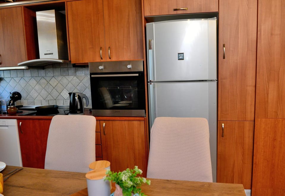 Coffee/tea facilities, Kitchen or kitchenette, oven