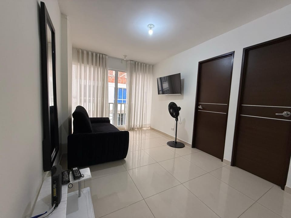 Communal lounge/ TV room, TV and multimedia, Living room