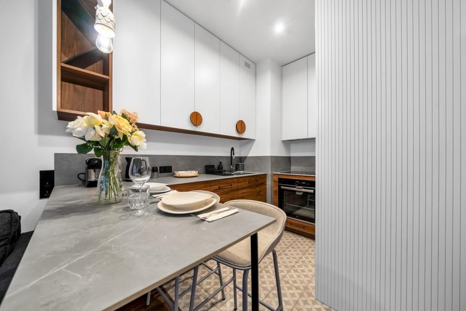 Kitchen or kitchenette, Dining area, pet friendly, stove
