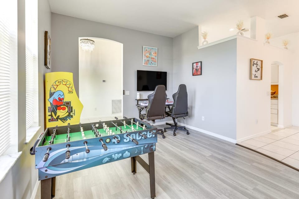 Heated Pool and Grill Modern Port St Lucie Home House in Port Saint Lucie