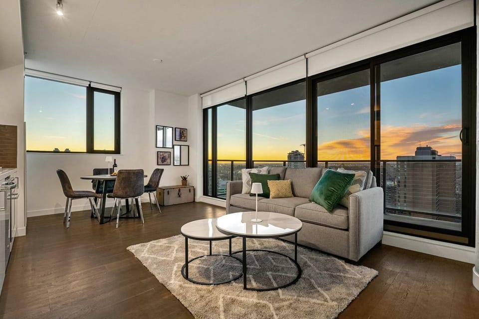 Patio, Nearby landmark, View (from property/room), Balcony/Terrace, Living room, Seating area, Dining area, City view, City view, Landmark view, Landmark view, heating, heating, air conditioner, air conditioner
