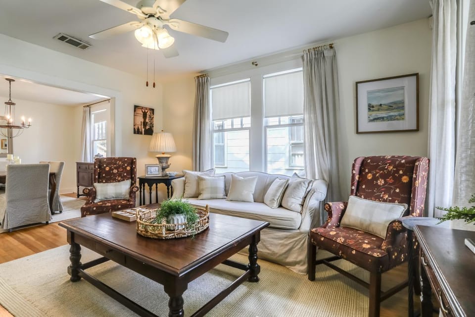 4 Mi to Dtwn: Baton Rouge Bungalow w/ Private Yard House in Baton Rouge
