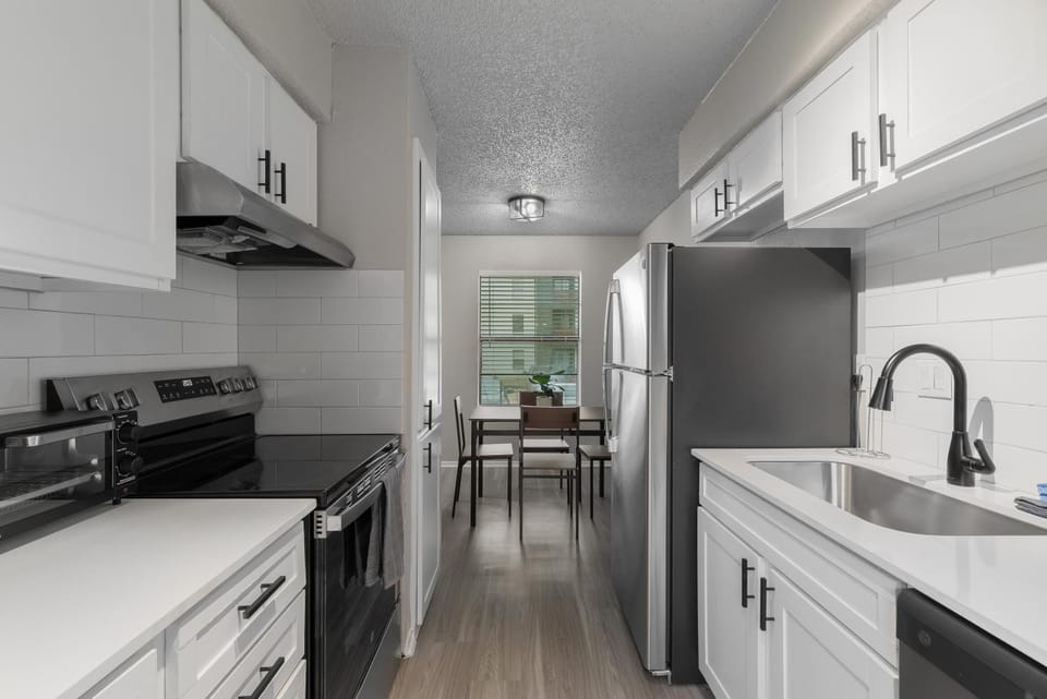 The Landry 129 Spacious and Cozy 1 Bedroom 1bth Apartment in Arlington