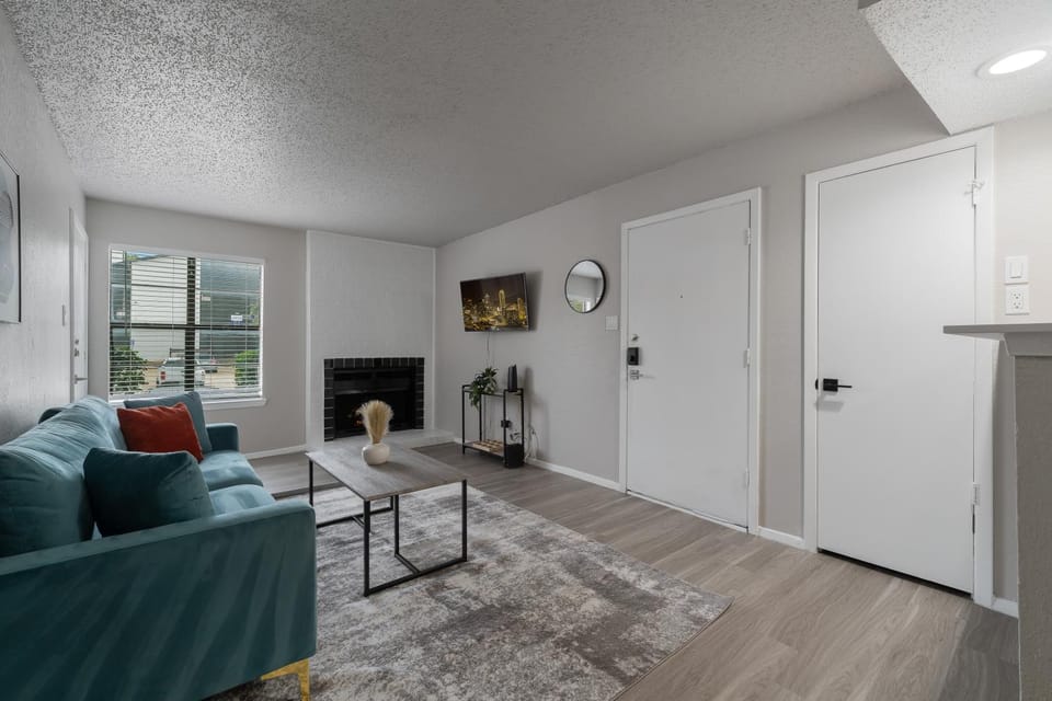 The Landry 157 Spacious and Cozy 1 Bedroom 1bth Apartment in Arlington