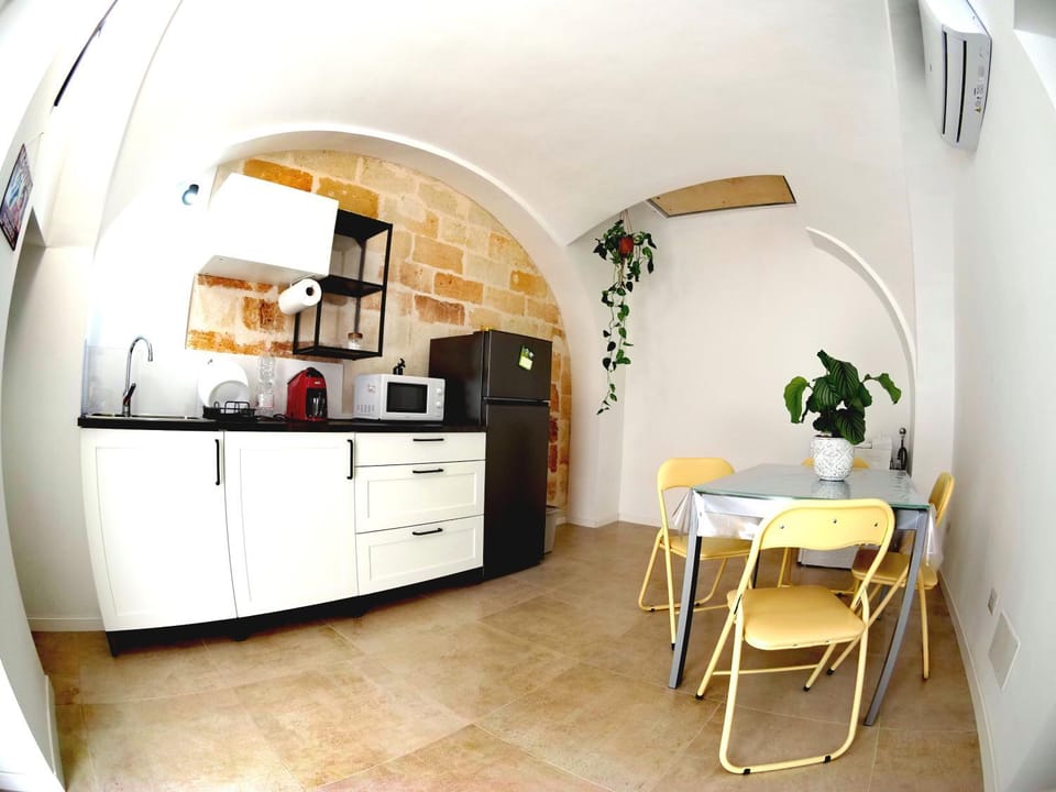 Food close-up, Coffee/tea facilities, Dining area