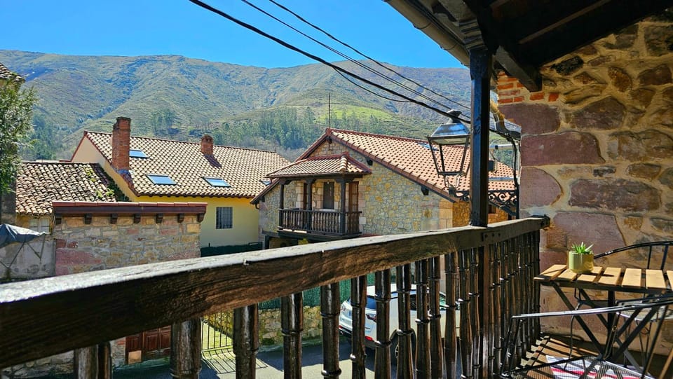 Day, Natural landscape, View (from property/room), Balcony/Terrace, Mountain view