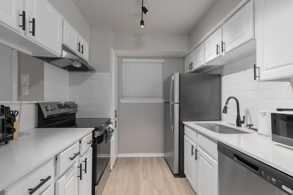 The Landry 163 Spacious and Cozy 1 Bedroom 1bth Apartment in Arlington