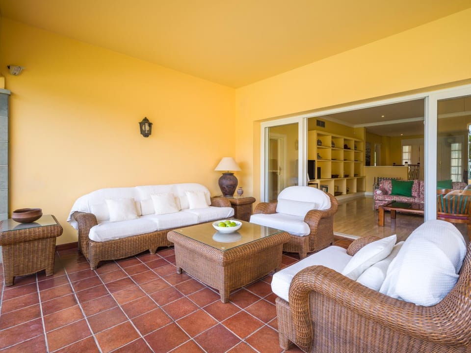 Balcony/Terrace, Living room, Seating area