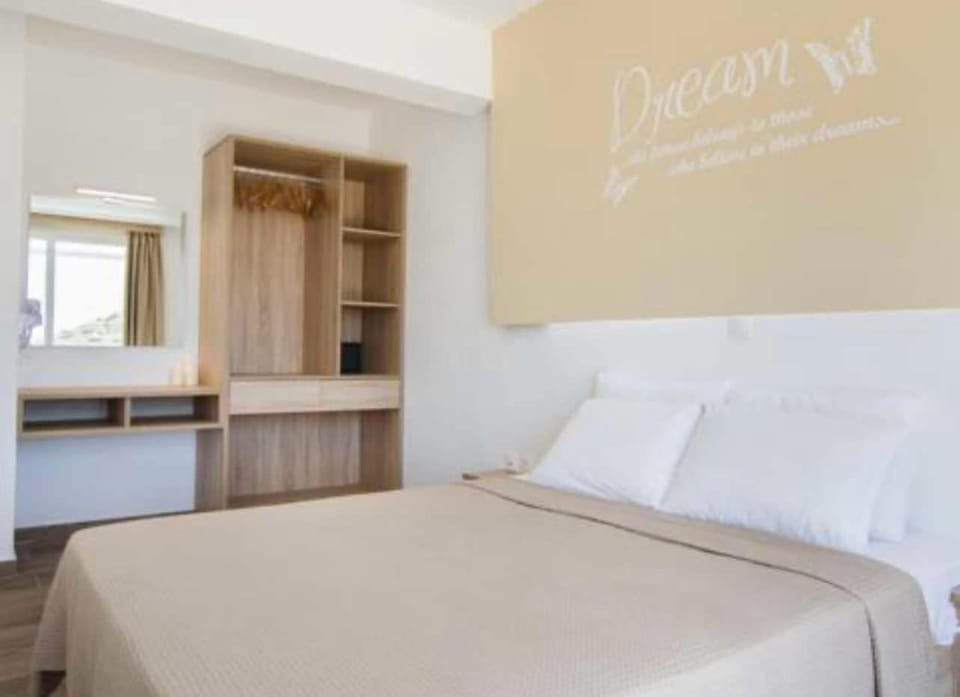 Three Stars Hotel Apartment in Karpathos