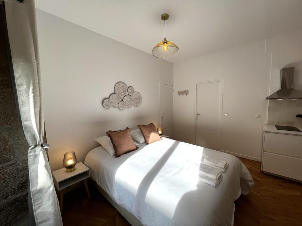 Bed, Bedroom