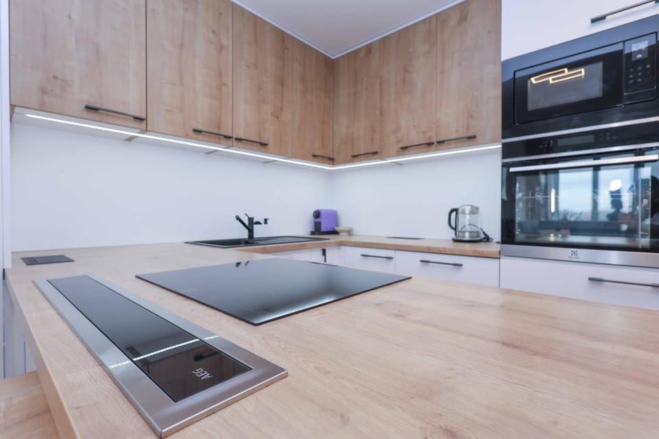 Skypark Tower 3-2 bedroom luxe apartment with free parking Apartment in Bratislava