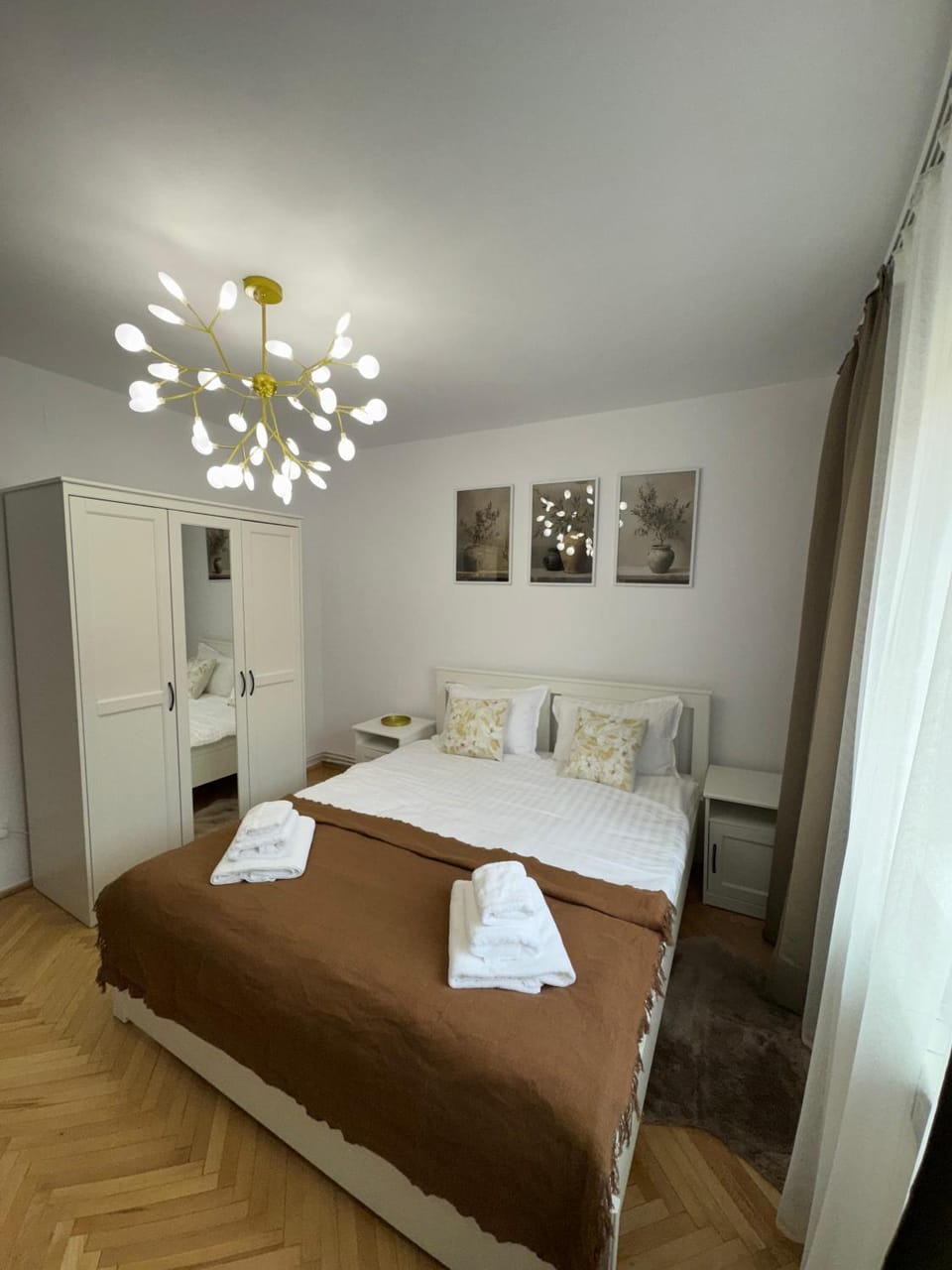 Bed, Photo of the whole room, Bedroom, towels, wardrobe