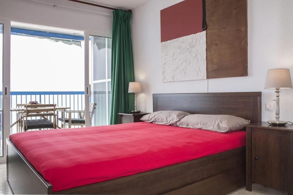 Beachfront , ninth floor Apartment in Alicante