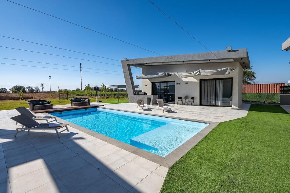 Property building, Pool view, Swimming pool