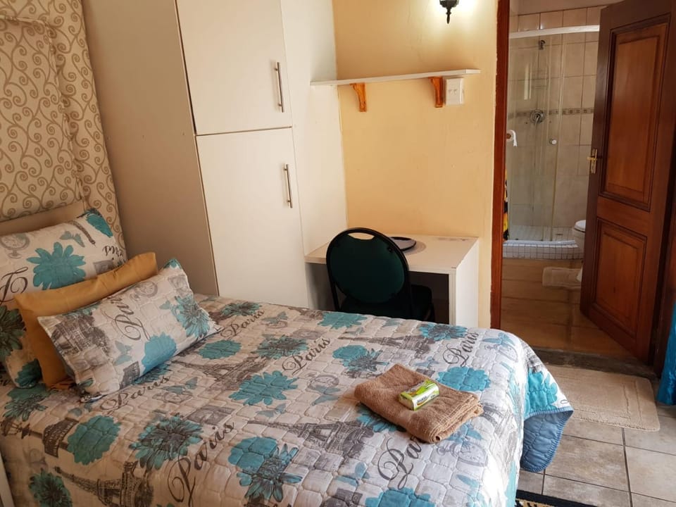 Bed, Photo of the whole room, Bedroom, towels, wardrobe