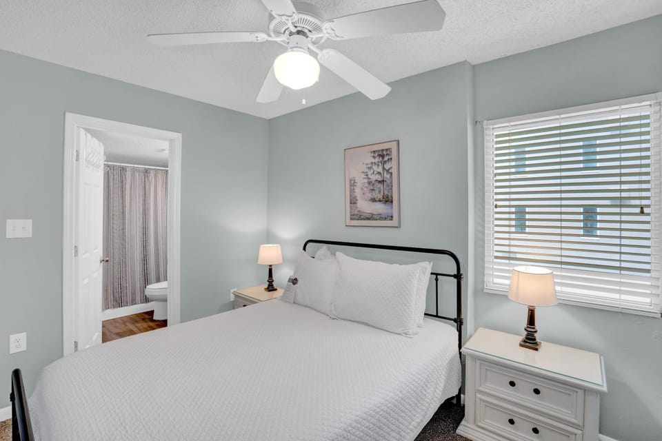 Four Winds 304 by Vacation Homes Collection Apartment in Orange Beach