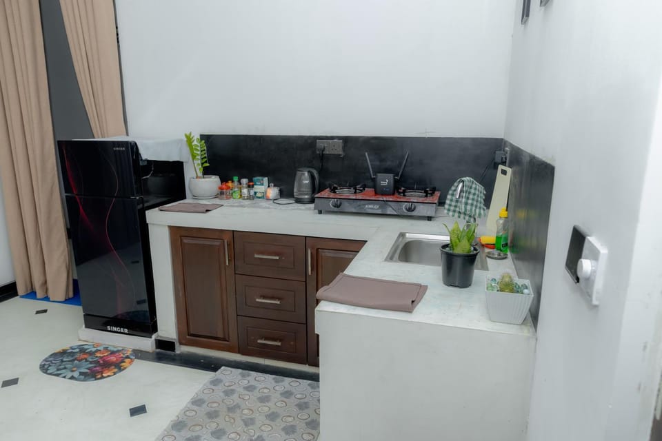 Restaurant/places to eat, Breakfast, kitchen