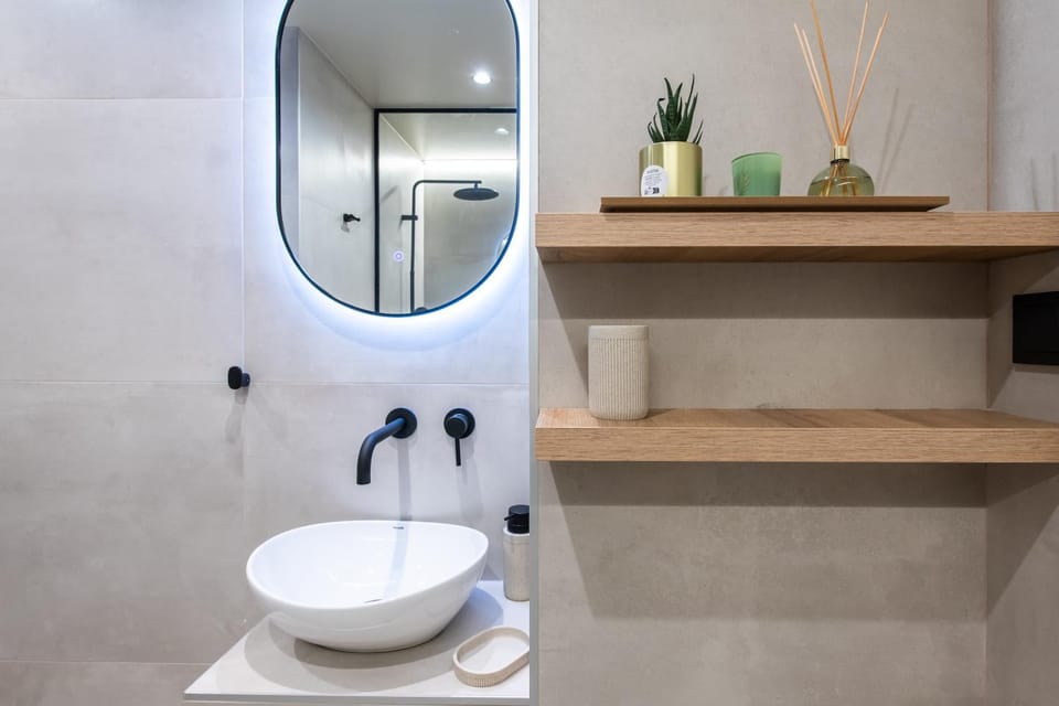 Toilet, Bathroom