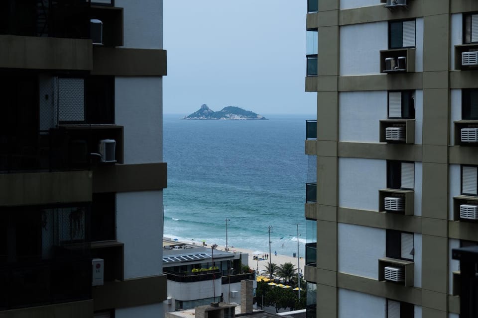 Apartamento Pé na Areia - Barra Bella Posto 6 Barra da Tijuca Apartment in Rio de Janeiro