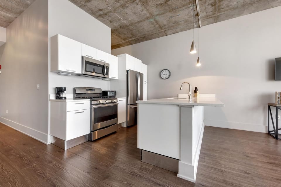 Towers at Opop 2102 Spacios and Cozy 1 bd 1 b Apartment in Saint Louis