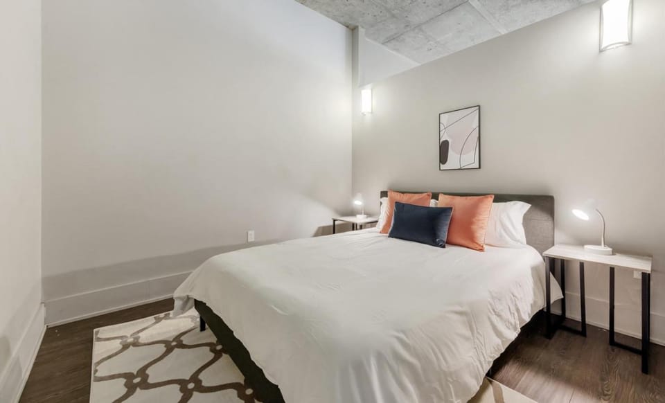 Towers 2103 I Luxury I Stunning Views! Apartment in Saint Louis