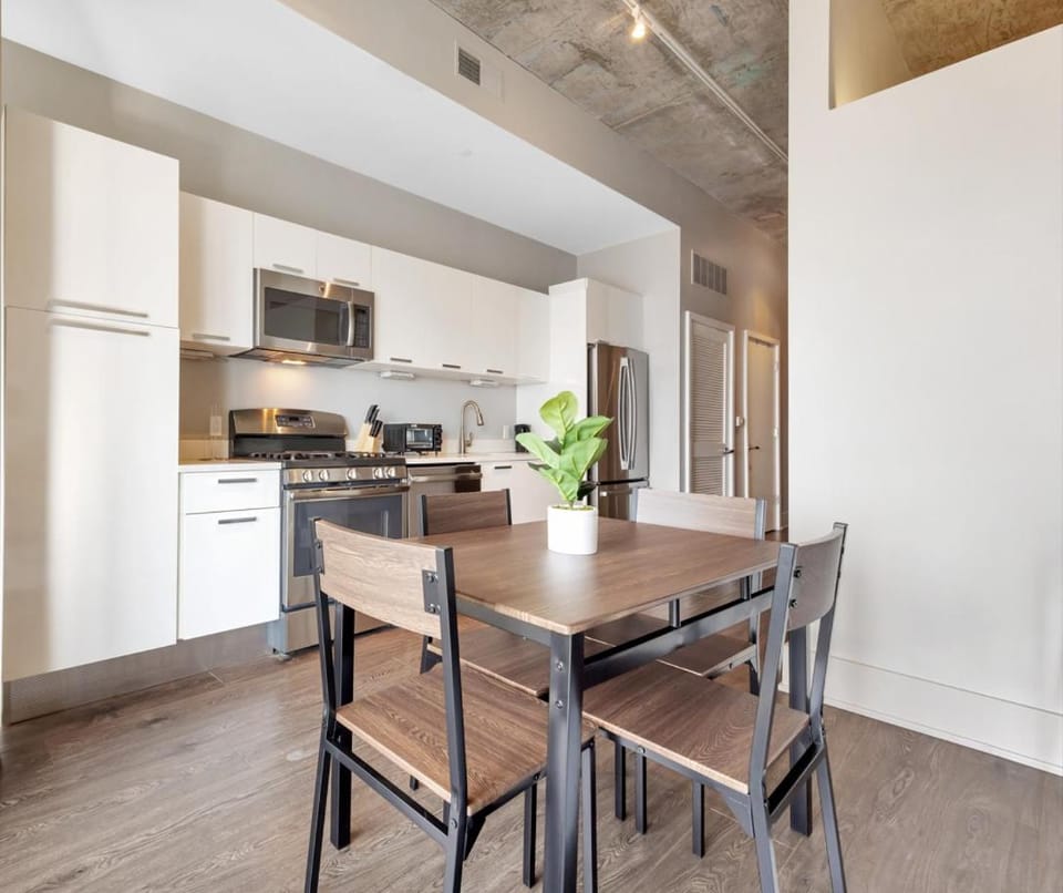 Towers 2103 I Luxury I Stunning Views! Apartment in Saint Louis