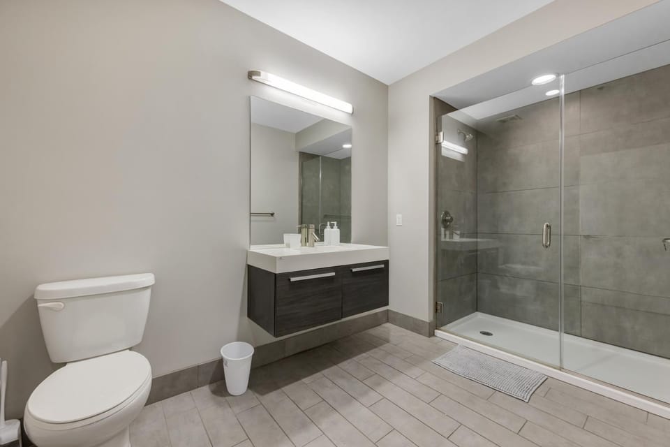Towers at Opop 604 Spacios and Cozy 2 bd 1 b Apartment in Saint Louis