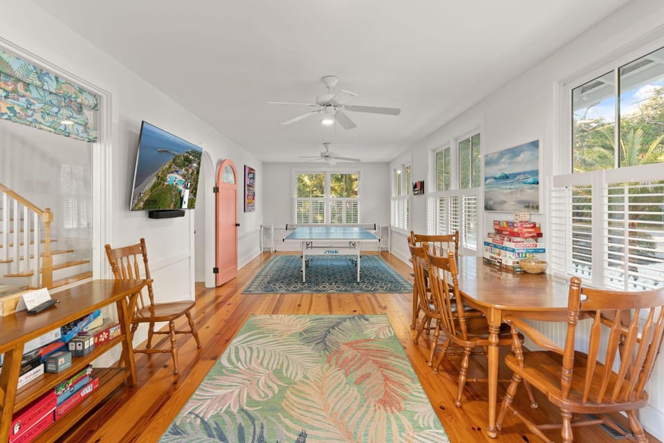 The B.E.A.C.H. House. - 540 Magnolia Ave House in Saint Simons Island