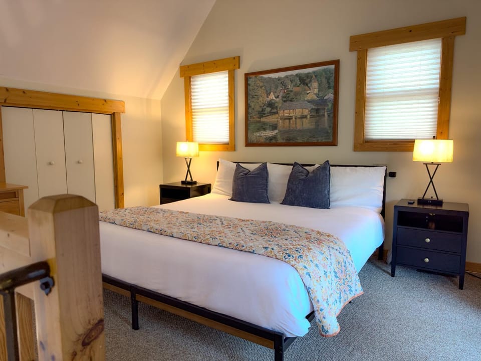 Lay Lodge at Falling Water Resort House in South Carolina