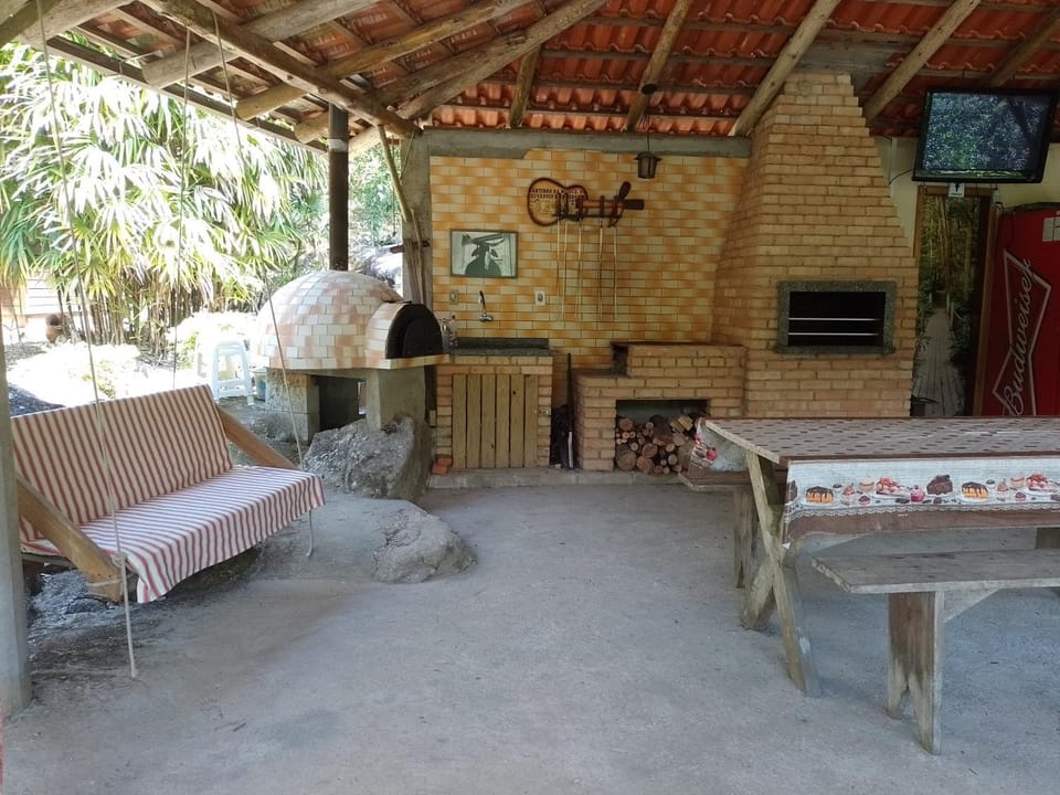 BBQ facilities, BBQ facilities, Dining area, oven
