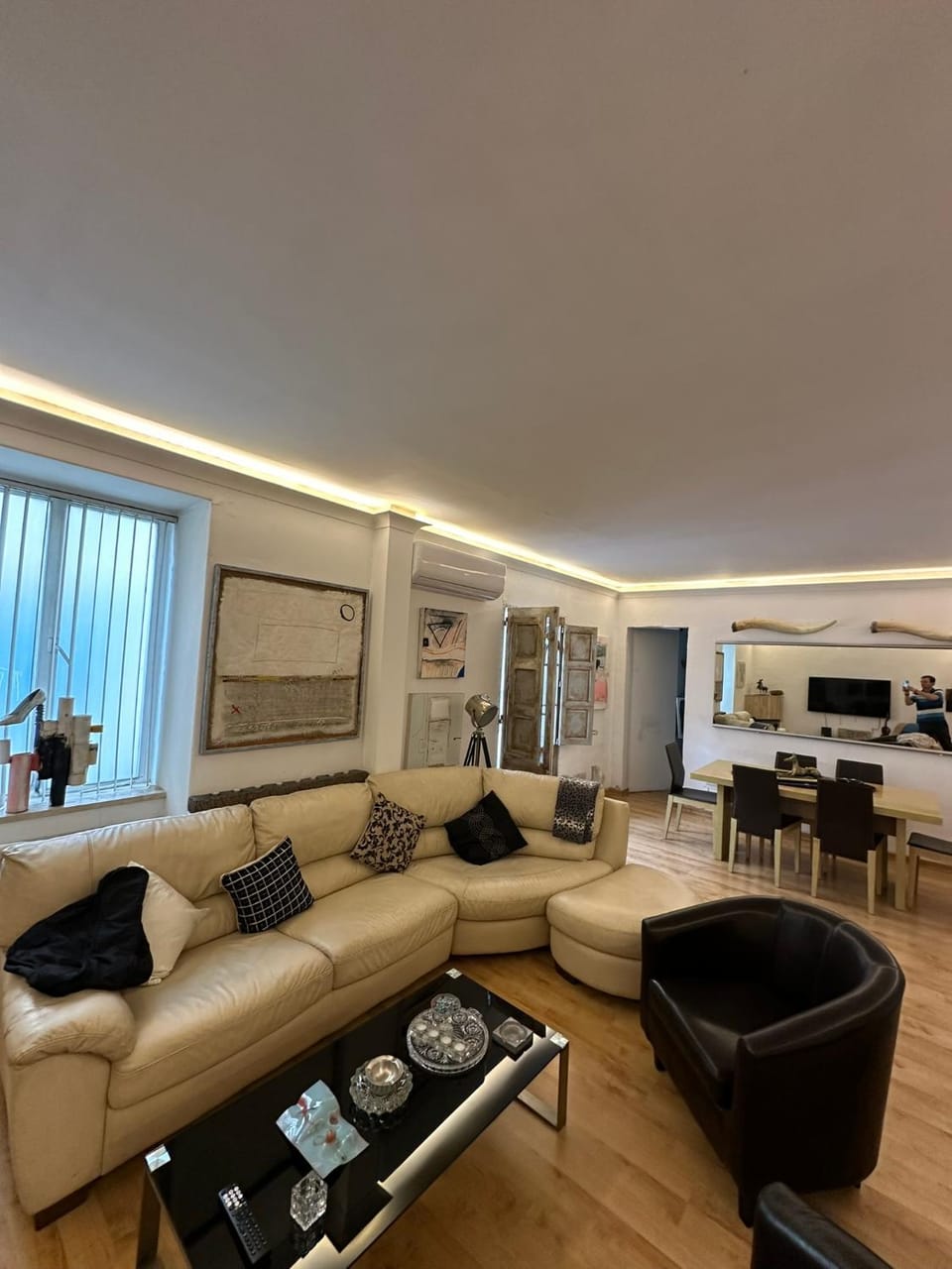 Living room, Seating area