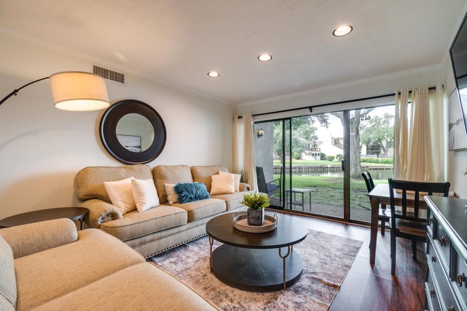 Waterfront Condo on Lake Conroe w/ Boat Launch! House in Lake Conroe