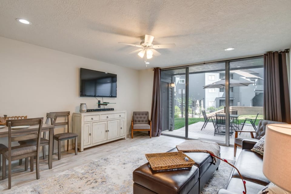 Lake Conroe Condo: Patio & Water Views House in Lake Conroe