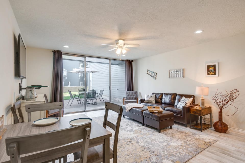 Lake Conroe Condo: Patio & Water Views House in Lake Conroe