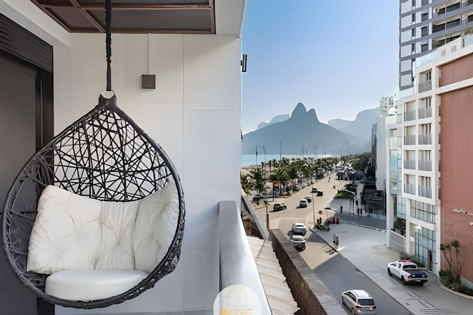 Balcony/Terrace, Mountain view, Sea view, Street view, Sunset