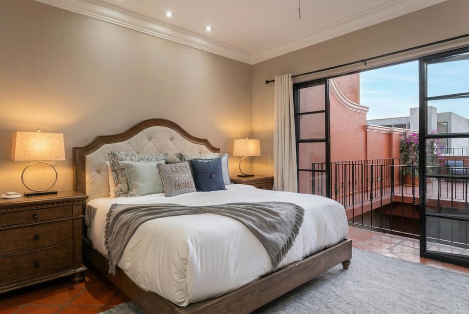 Patio, Bed, Bedroom